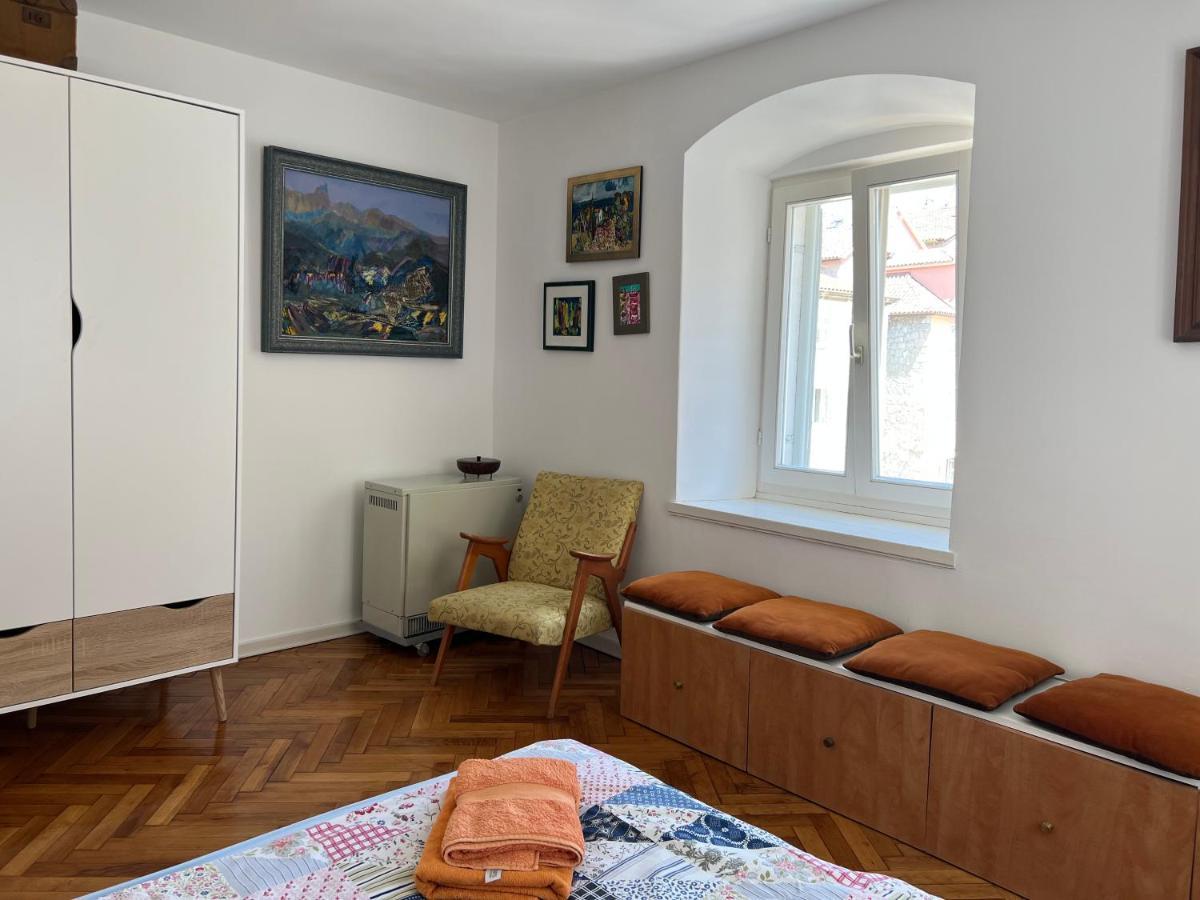 Old Town Apartament *