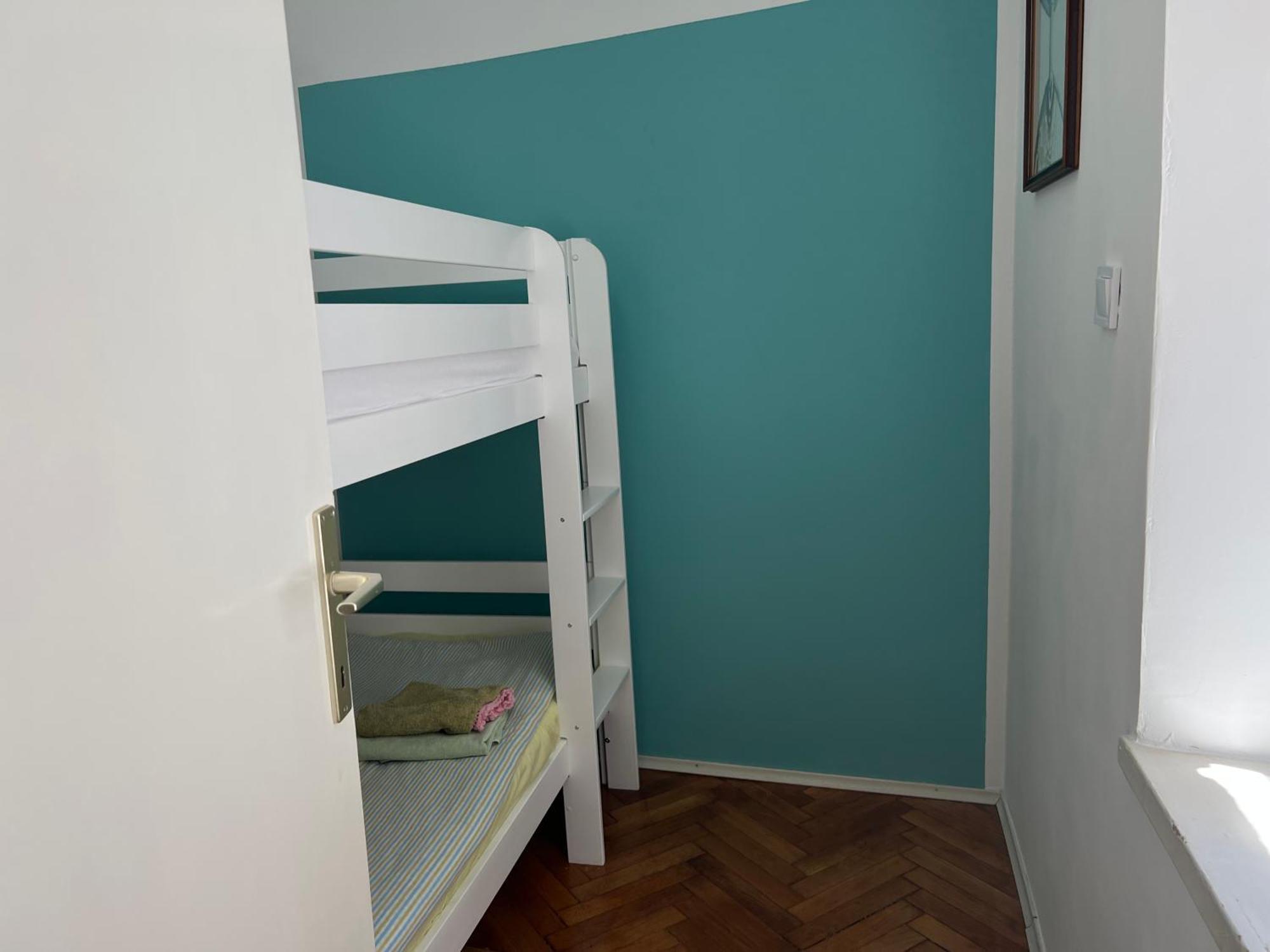 Old Town Apartment *